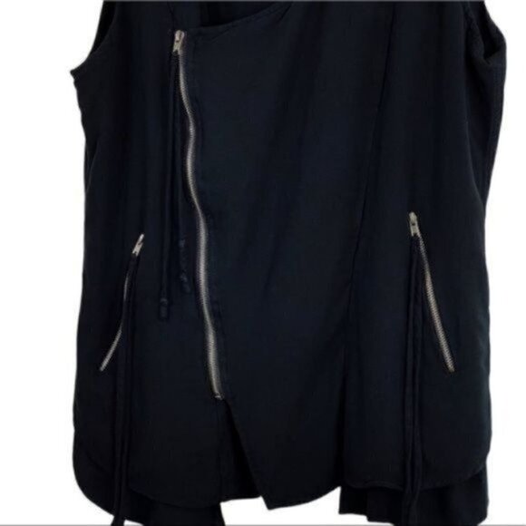 Olive + Oak Black Xyz Pdq Vest Top Size Medium with long zipper pull cords - Picture 4 of 9